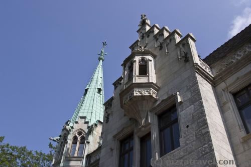 Castle Hotel