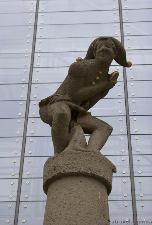 Фонтан на Ринковій площі Магдебурга