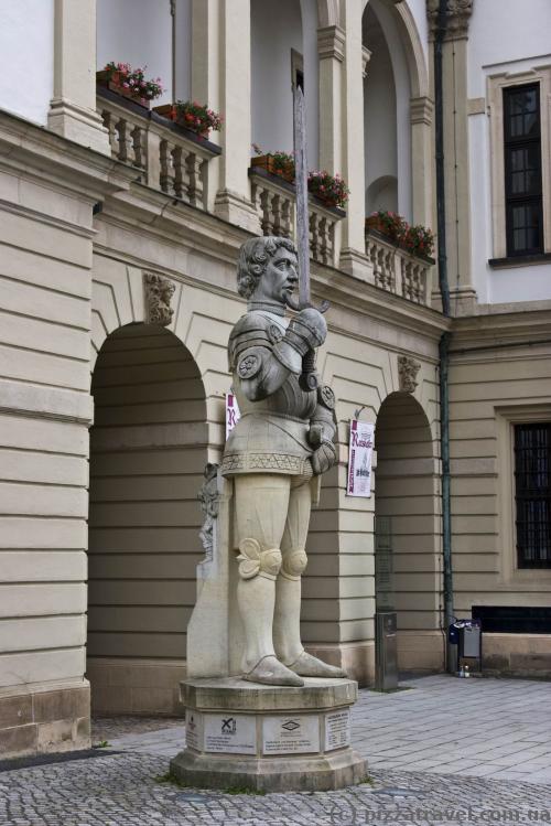 Скульптура Роланда в Магдебурзі