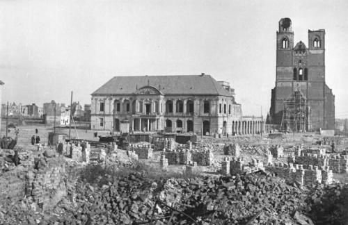 Ринкова площа у 1945 році
