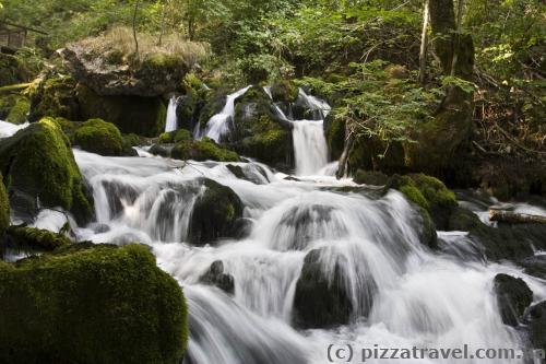 Ravnjak waterfalls