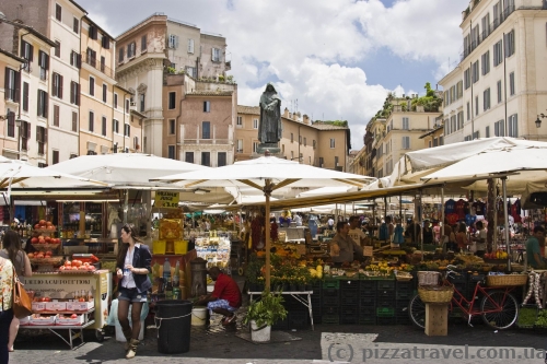 Market at the Campo dei Fiori Square
