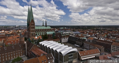  Marktplatz in Lubeck