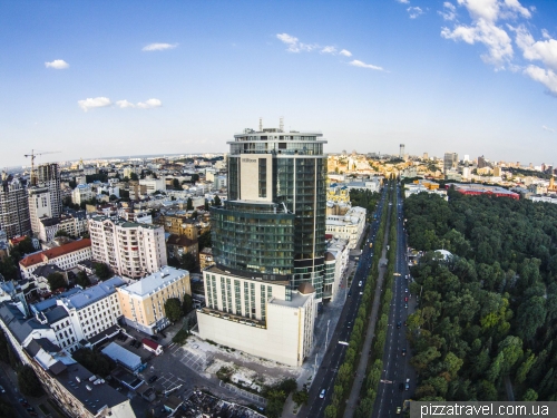 Готель Hilton