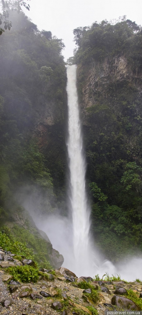 Machay waterfall