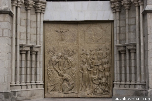 National cathedral (Basilica del Voto Nacional)