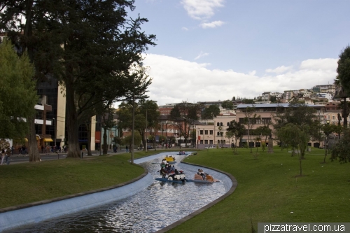 Alameda Park in Quito