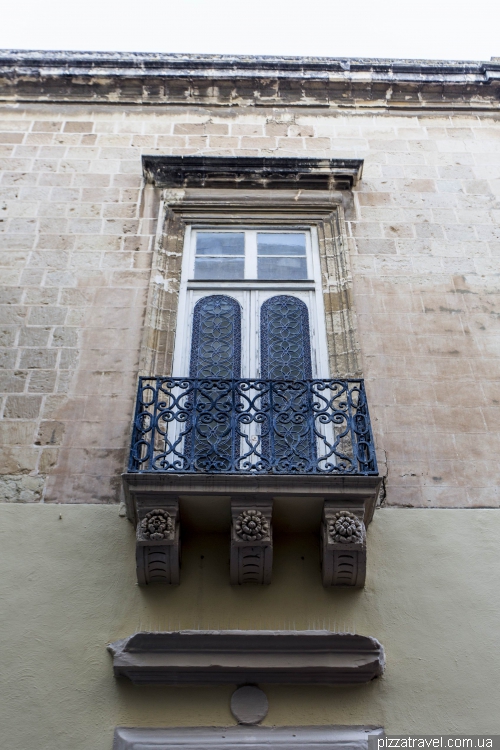 Balconies of Valletta