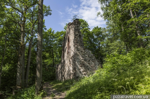 The ruins of the Krimulda castle