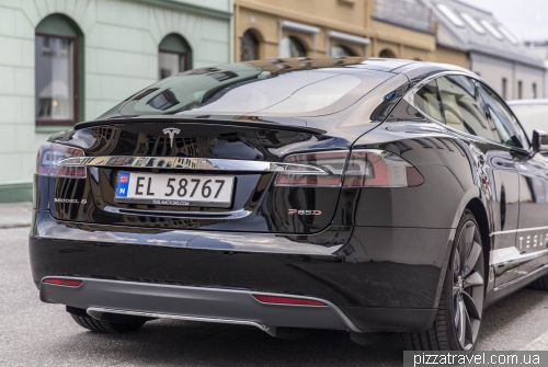 Tesla in Alesund