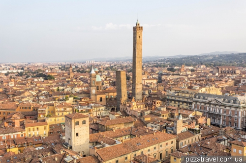 Asinelli tower in Bologna