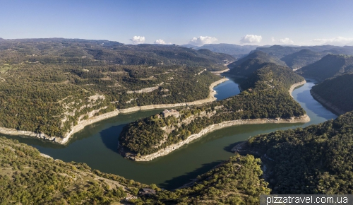 Оглядовий майданчик на монастир Сант-Пере де Касерес (Sant Pere de Casserres)