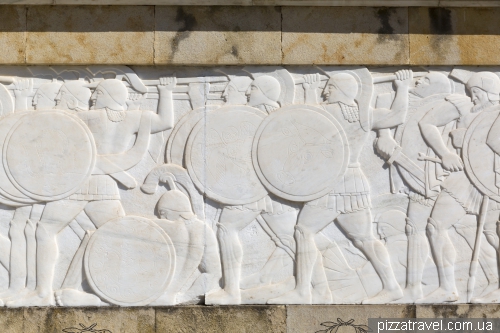 Меморіал царю Леоніду і 300 спартанців