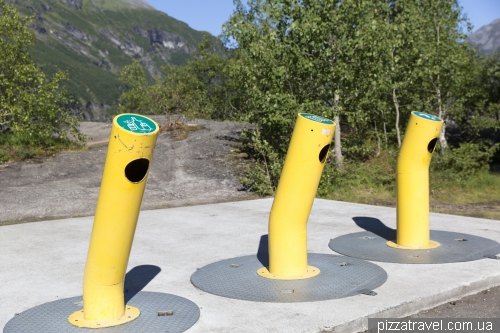 Flydalsjuvet Lookout