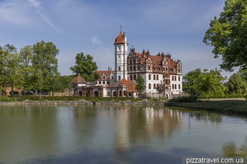 Basedow Castle (Schloss Basedow)