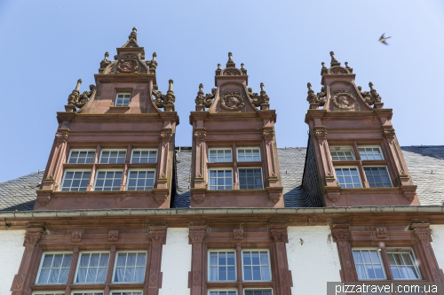 Замок Ульріхсхузен (Schloss Ulrichshusen)