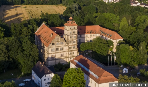 Замок Браке (Schloss Brake)