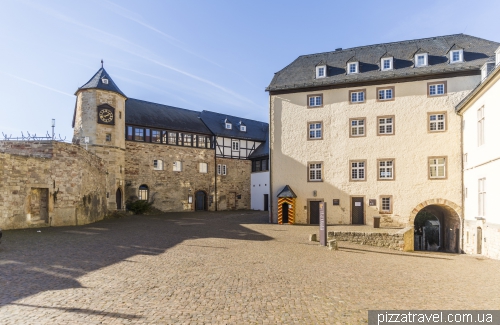 Замок Вальдек (Schloss Waldeck)