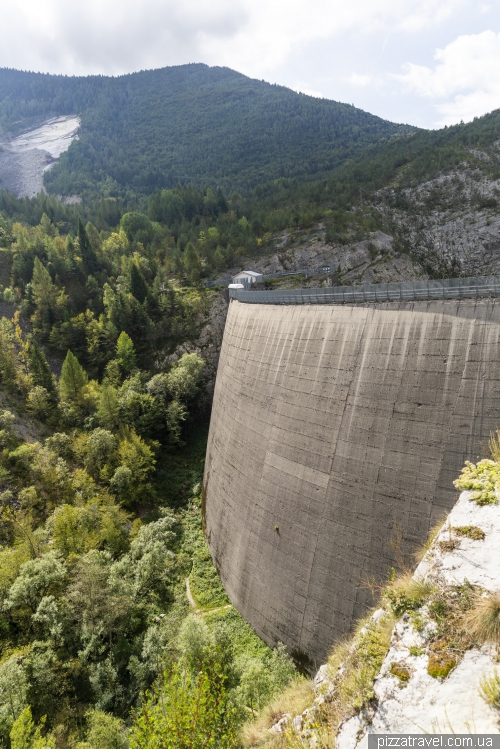 Гребля Вайонт (Vajont Dam)