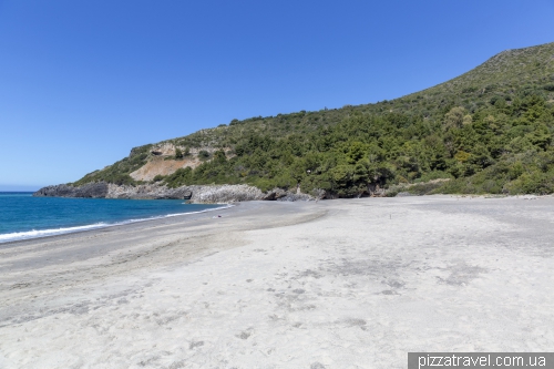 Пляж Кала-дАрконте (Spiaggia Cala dArconte)