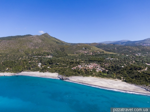 Пляж Кала-дАрконте (Spiaggia Cala dArconte)