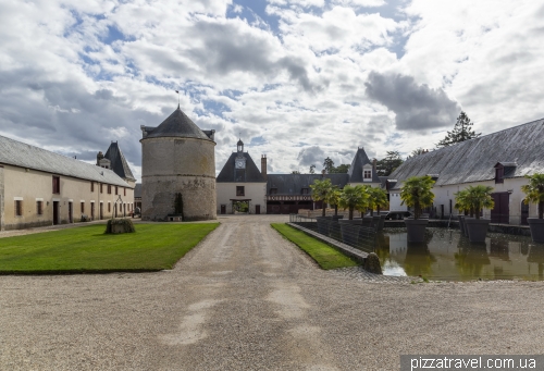 Замок Шеверні (Chateau de Cheverny)