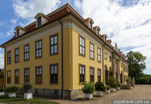 Палац та парк Мозігкау (Schloss Mosigkau)