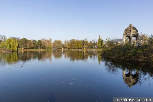 Autumn stroll in Magdeburg