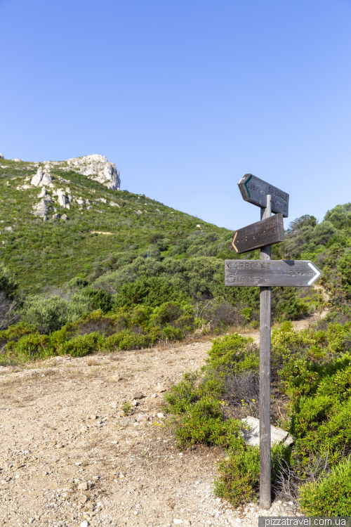 Мальовничі краєвиди з вершини гори Монте-Руджу (Monte Ruju)