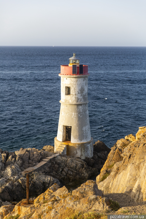 Lighthouse at Cape Ferro (Capo Ferro - Vecchio Faro Rosso)