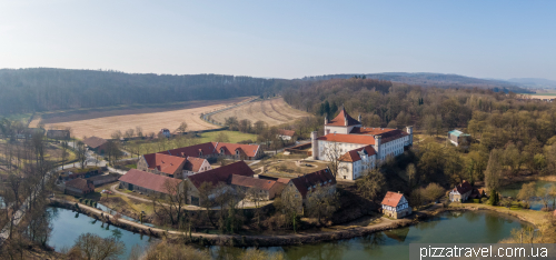 Derneburg castle (Schloss Derneburg)