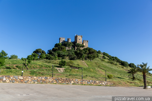 Almodóvar del Río Castle (Castillo Almodóvar del Río)