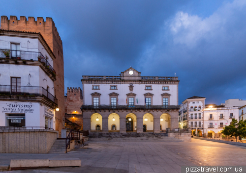 Caceres