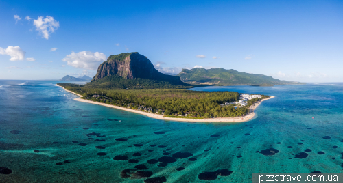 Le Morne beach
