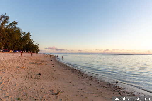 Пляж Флик-ан-Флак (Flic en Flac)