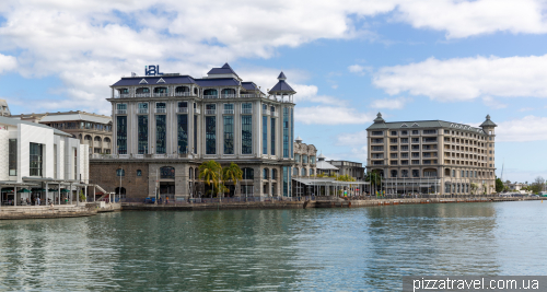 Порт-Луї, столиця острова (Port-Louis)