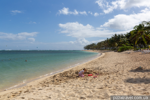 Пляж готелю Riu Turquoise