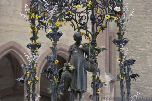Символ університету в Геттінгені - Гусятниця Ліза