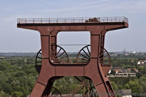 Symbol of Essen, lift of mine #12