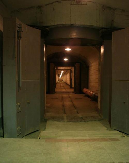 Общая площадь подземных сооружений - 15 тыс. квадратных метров